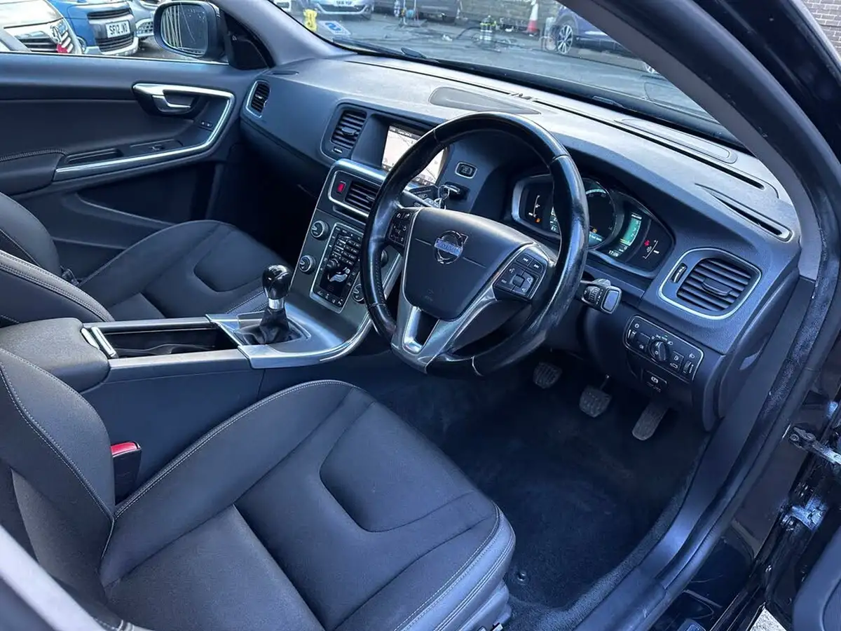 2013-volvo-s60-16td-d2-se-nav-big-15