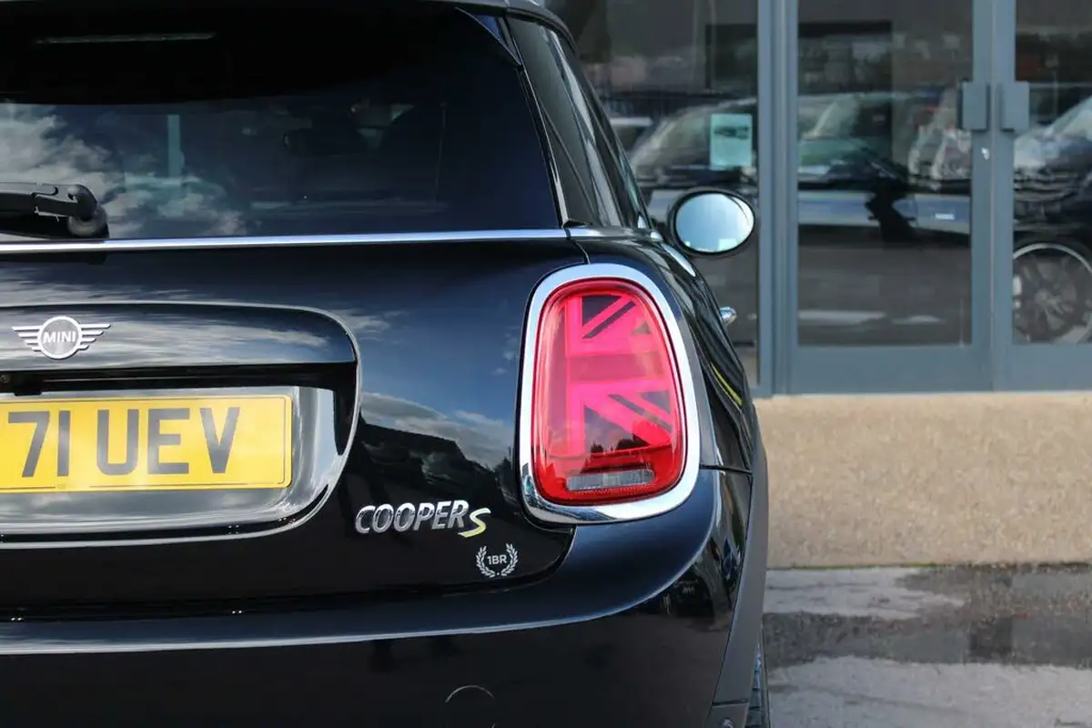 2021-mini-cooper-e-cooper-s-2-big-31