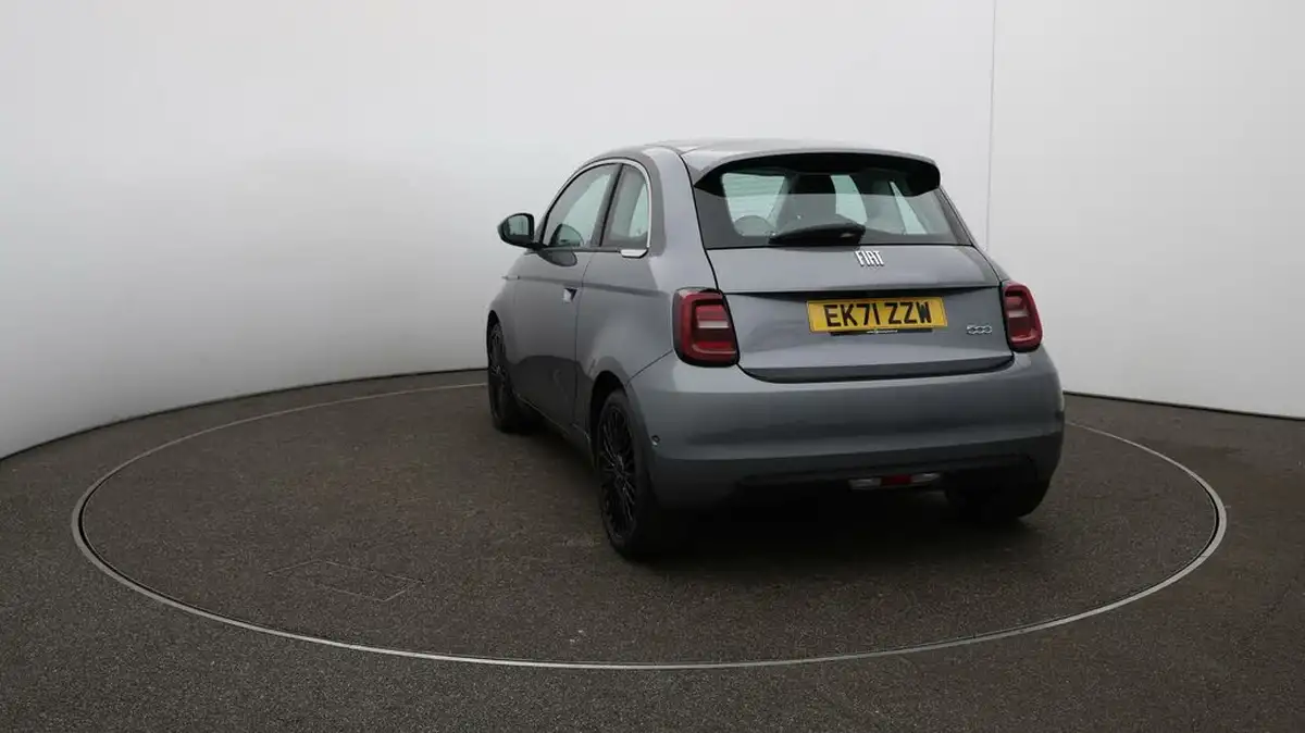 2022-fiat-500-e-la-prima-big-57