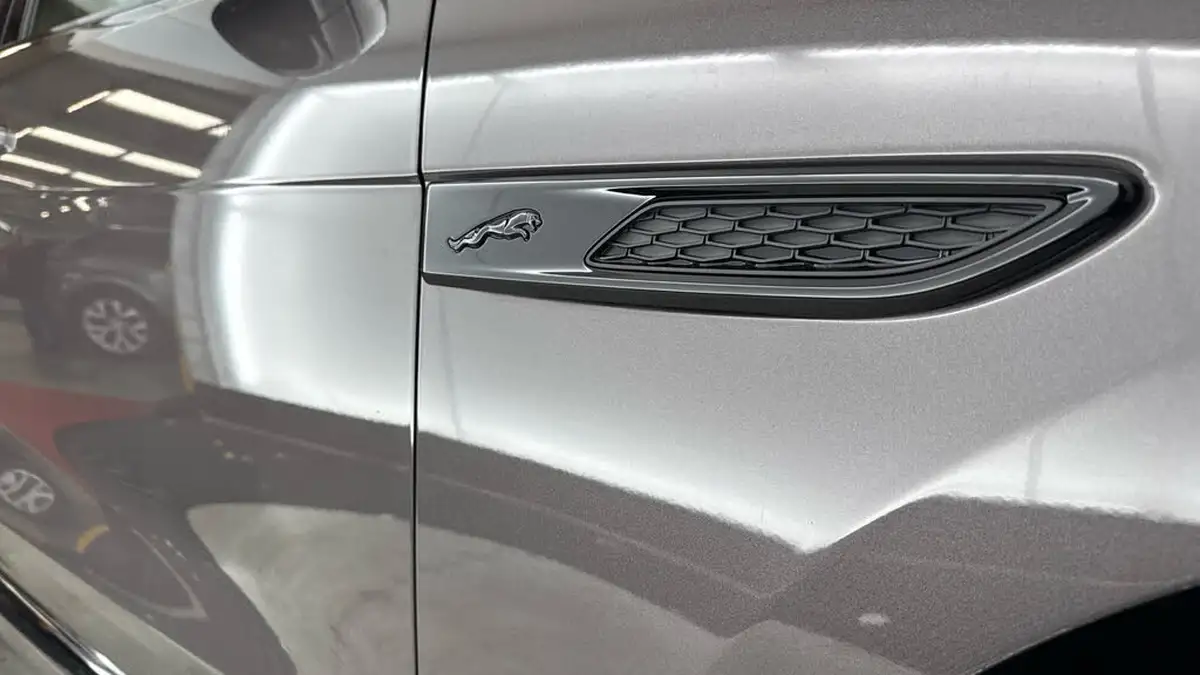 2022-jaguar-f-pace-20-p400e-r-dynamic-hse-big-28