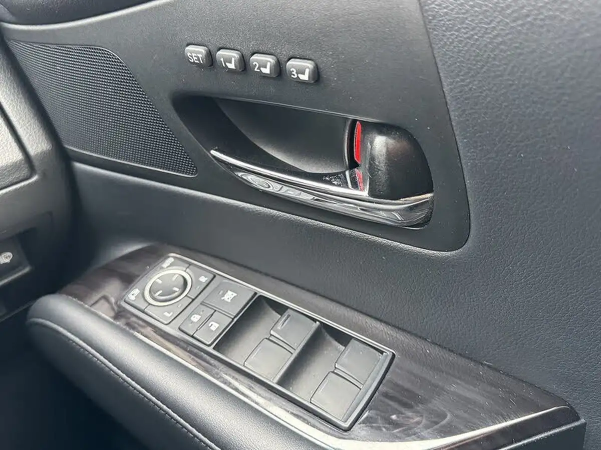 2010-lexus-rx-450h-35-se-i-big-21