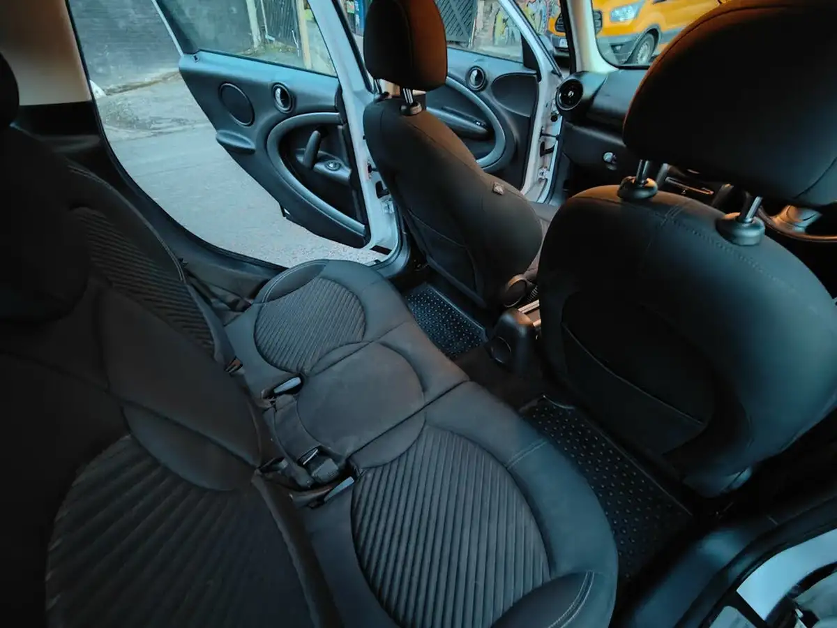 2015-mini-countryman-20td-cooper-sd-143bhp-chili-auto-big-11
