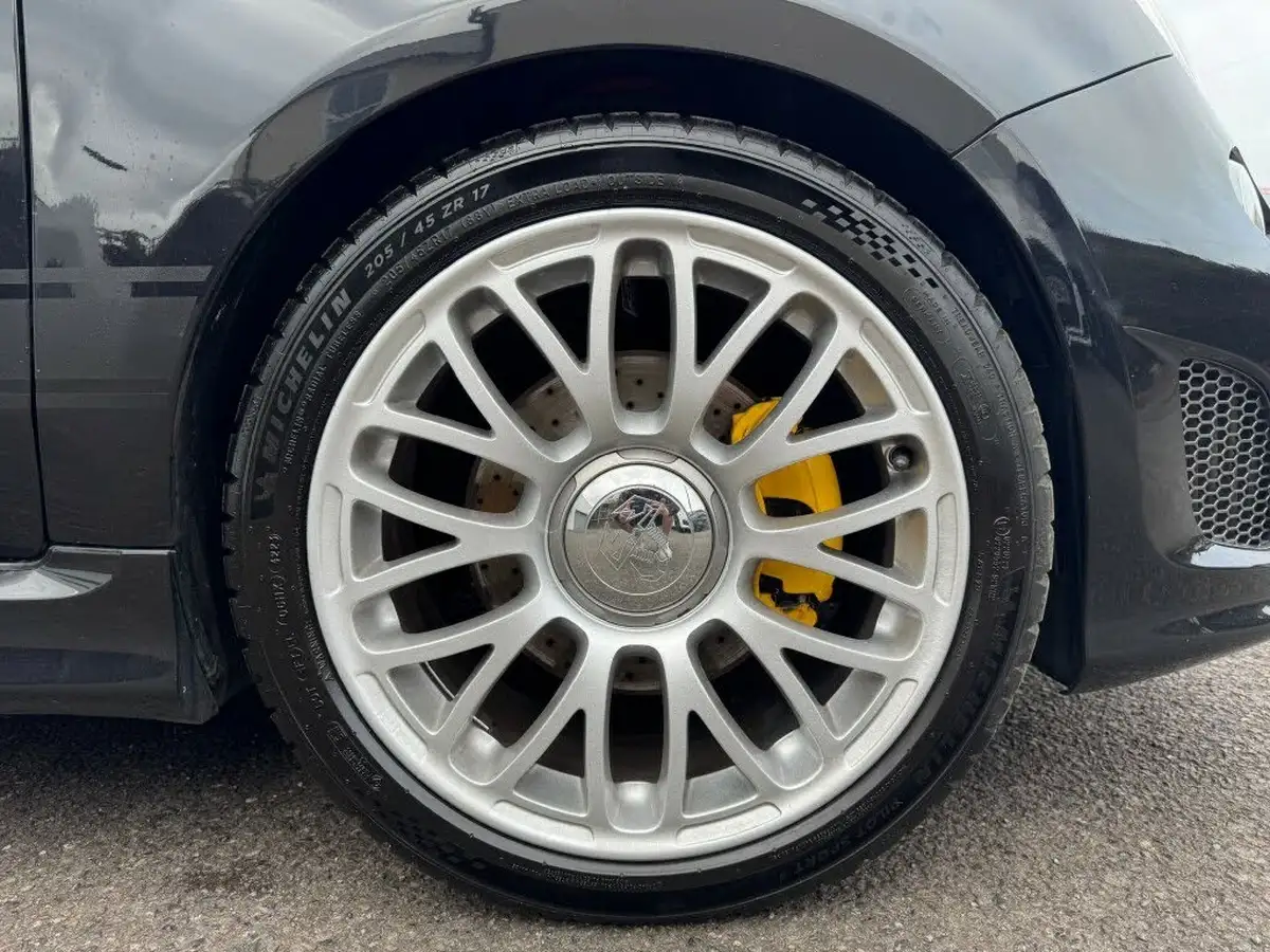 2015-abarth-500-14-tjet-595-turismo-160bhp-big-13