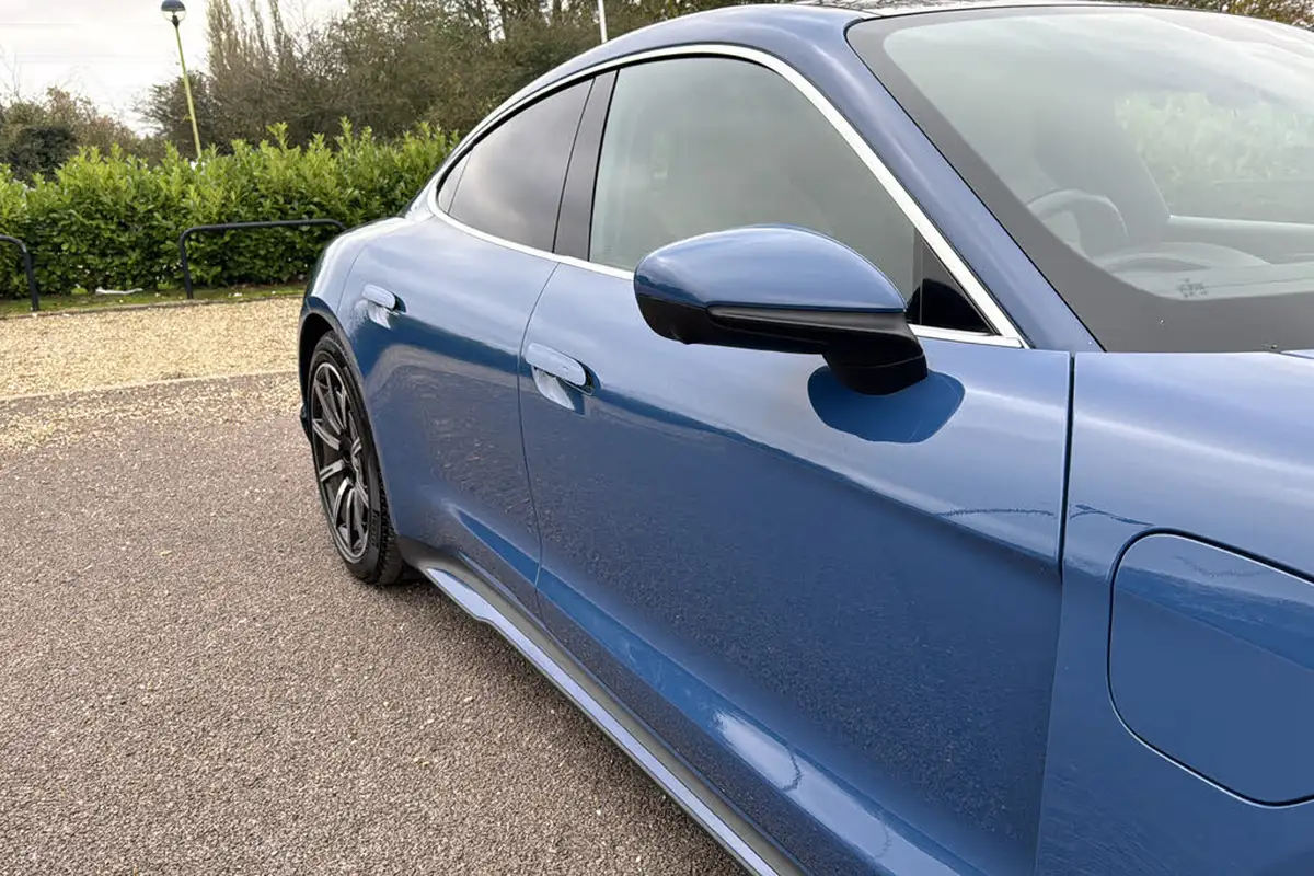2021-porsche-taycan-e-4s-571ps-performance-battery-plus-big-32