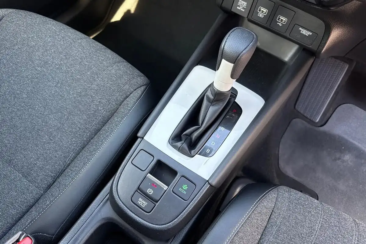 2023-honda-jazz-15-i-mmd-sr-big-15