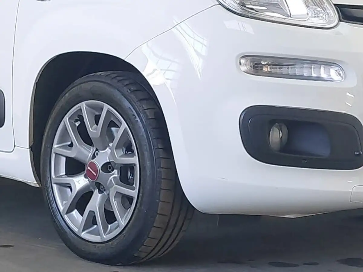 2019-fiat-panda-12-lounge-ss-big-8