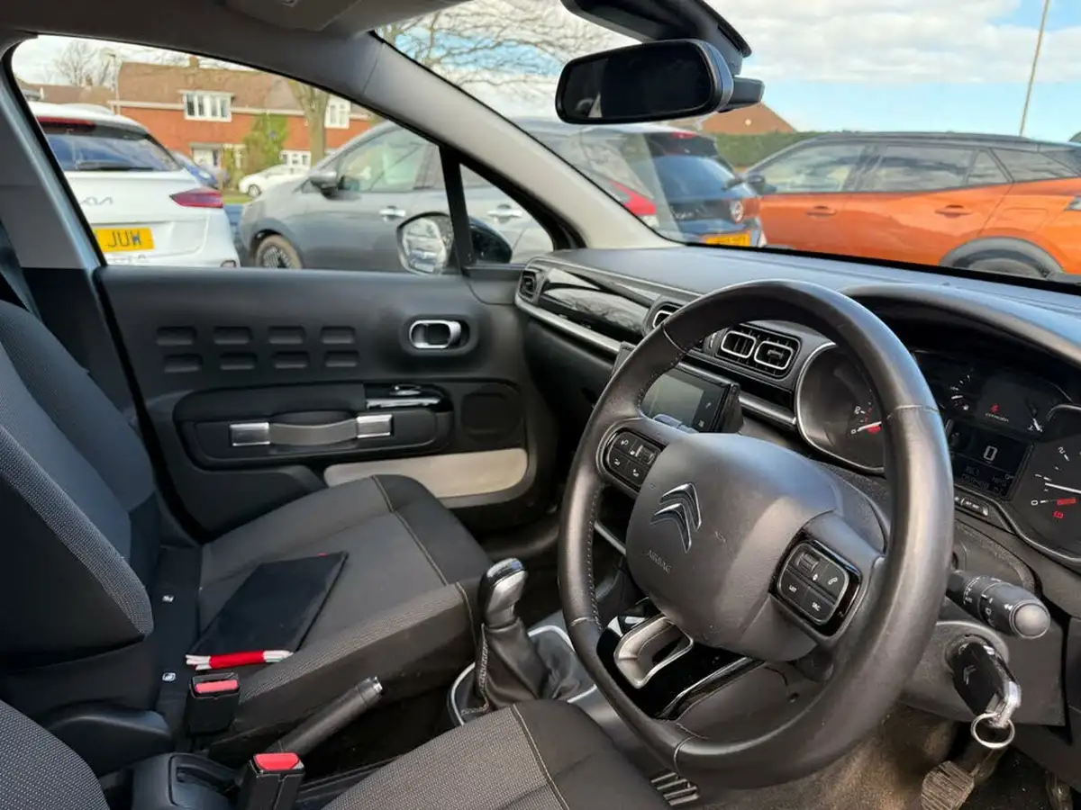 2017-citroen-c3-12-puretech-flair-82ps-big-35