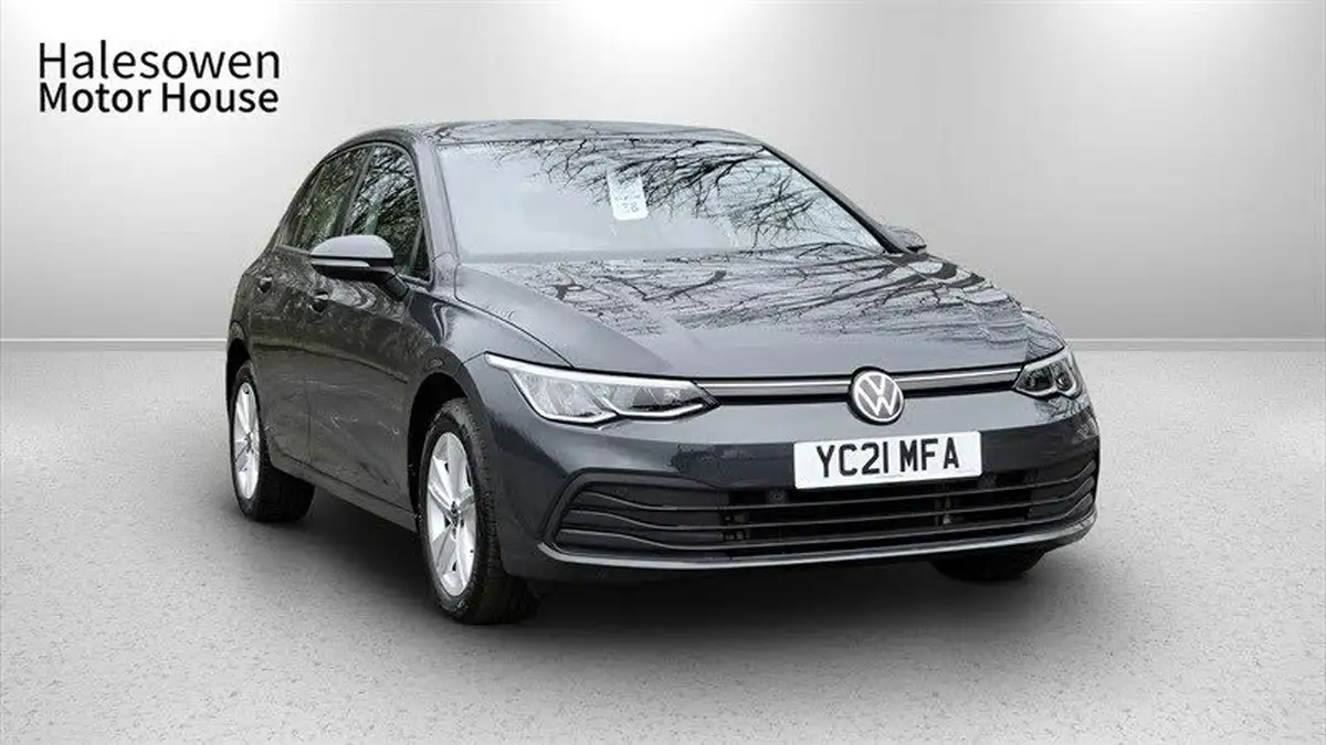 2021-volkswagen-golf-10-tsi-life-hatchback-big-0
