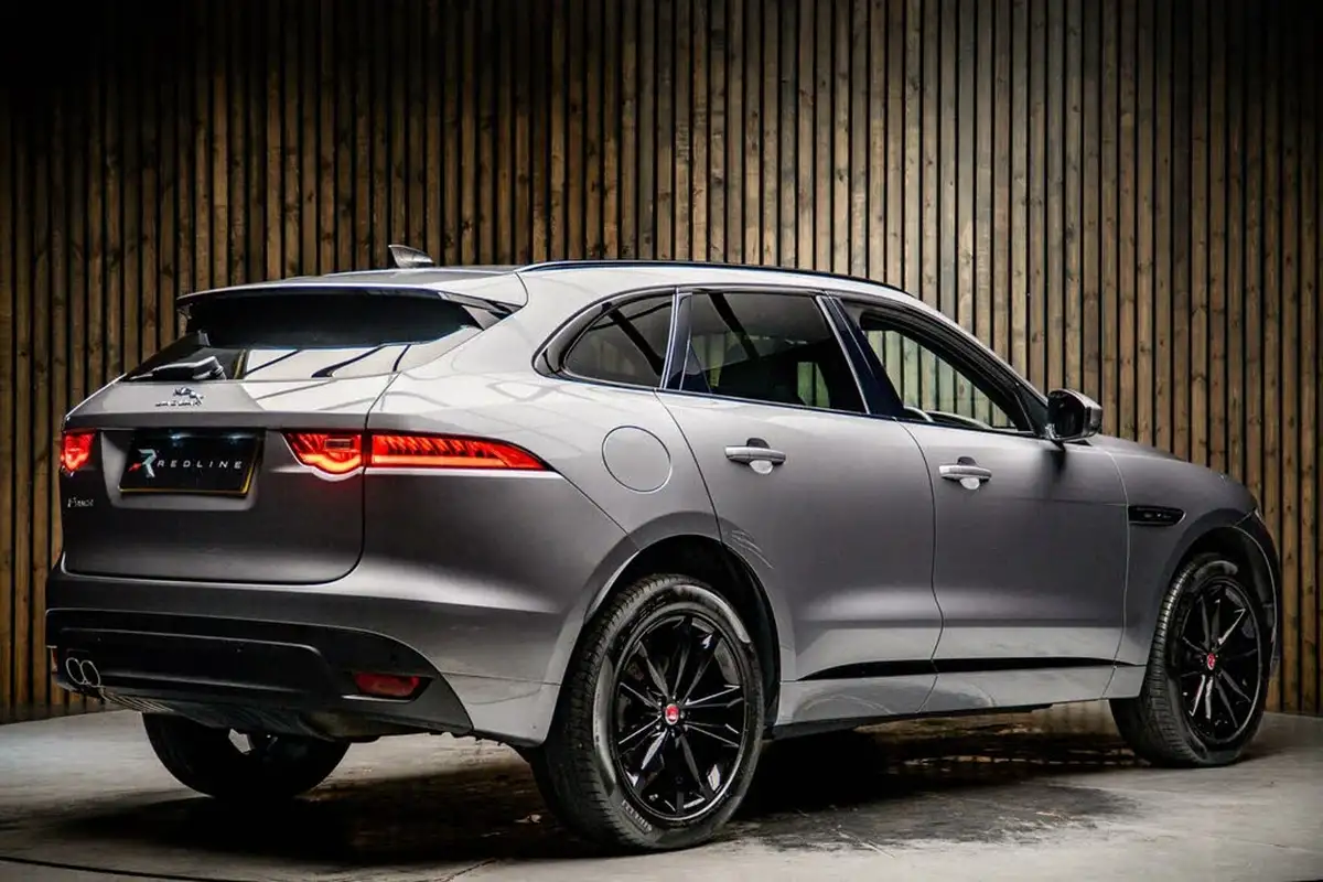 2019-jaguar-f-pace-20-i4d-chequered-flag-180ps-big-3
