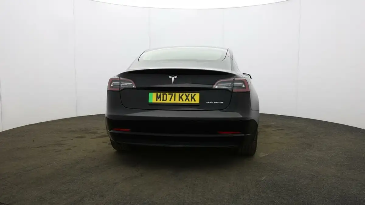 2022-tesla-model-3-e-long-range-big-5