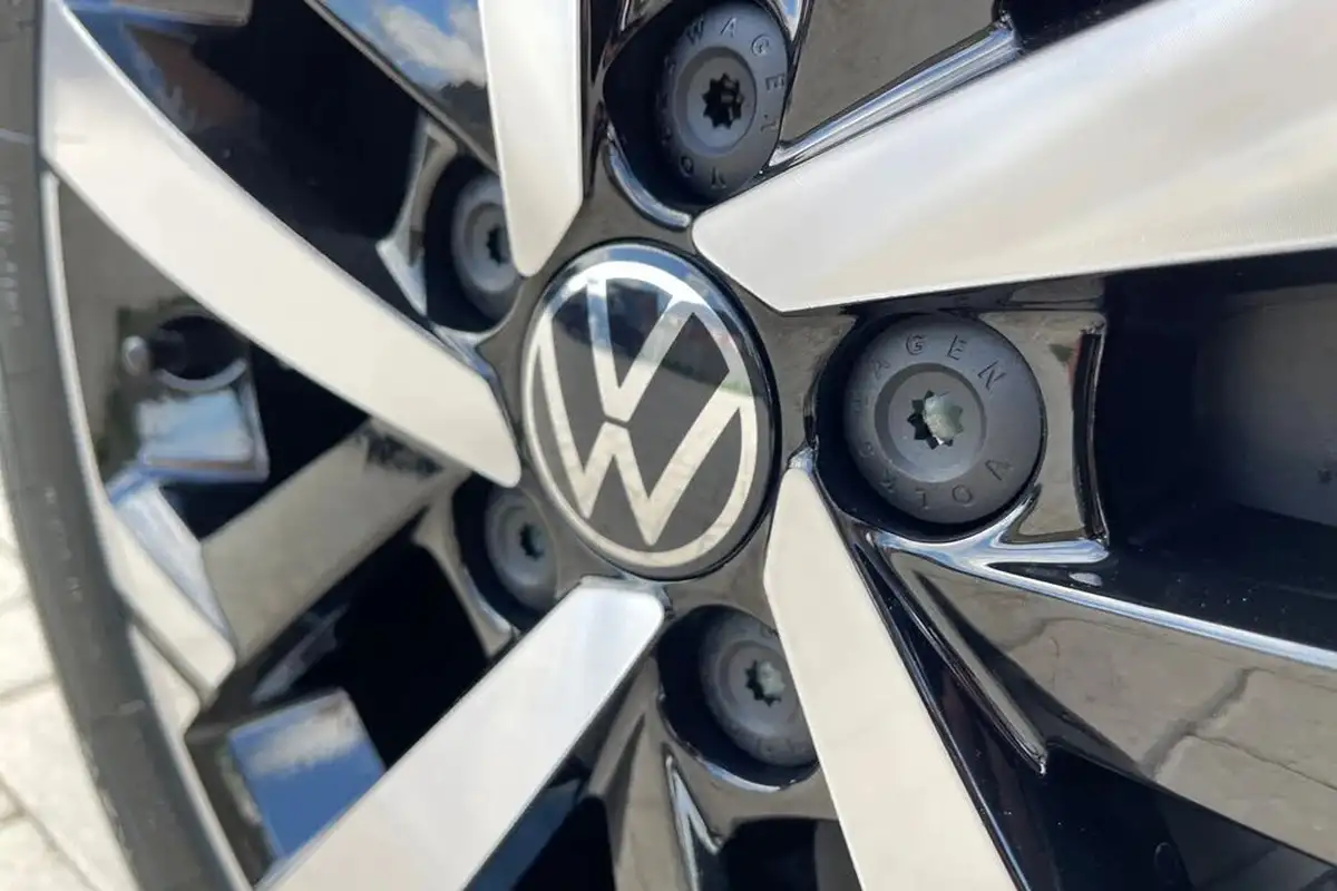 2024-volkswagen-polo-10-tsi-match-big-25