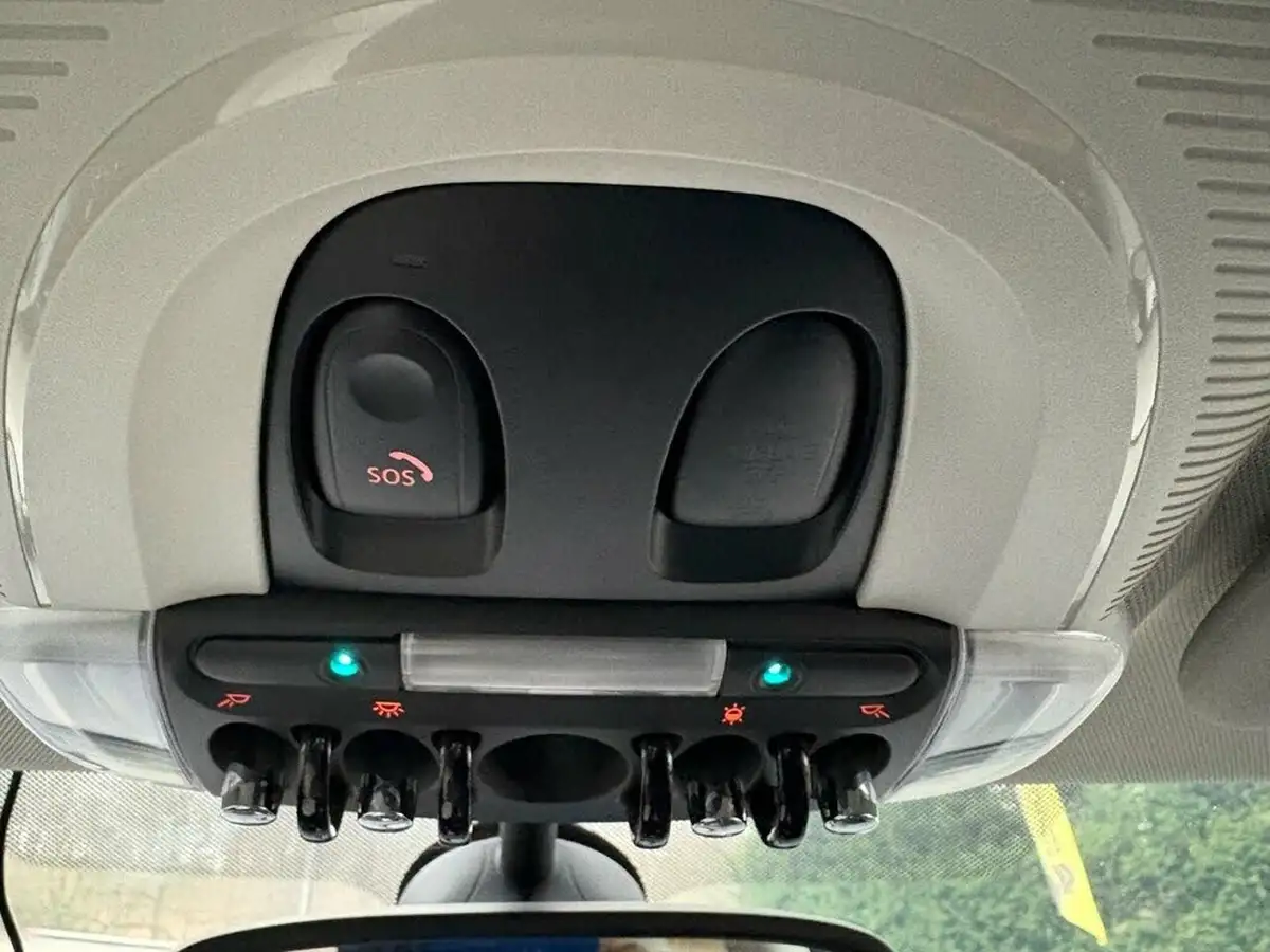 2019-mini-cooper-15-cooper-exclusive-134bhp-hatchback-3d-auto-big-30