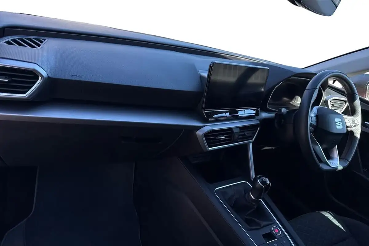 2021-seat-leon-15-tsi-evo-fr-150ps-hatchback-big-14