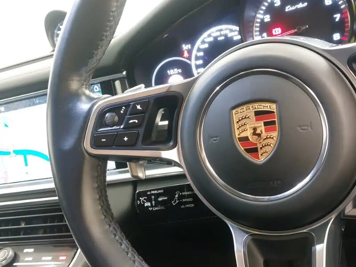 2017-porsche-panamera-40-v8-turbo-sport-turismo-big-10