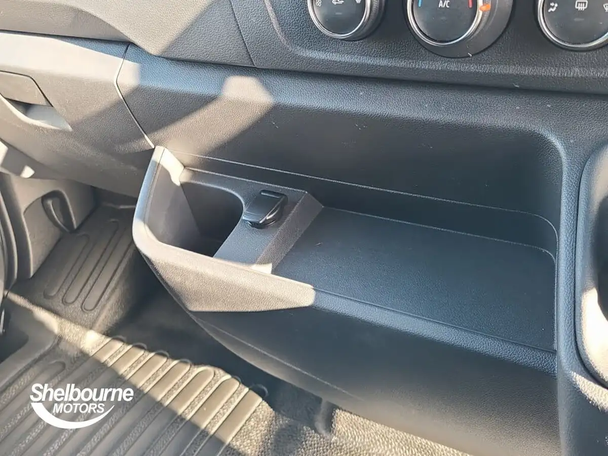 2023-renault-master-23dci-lm35-135-business-panel-big-5