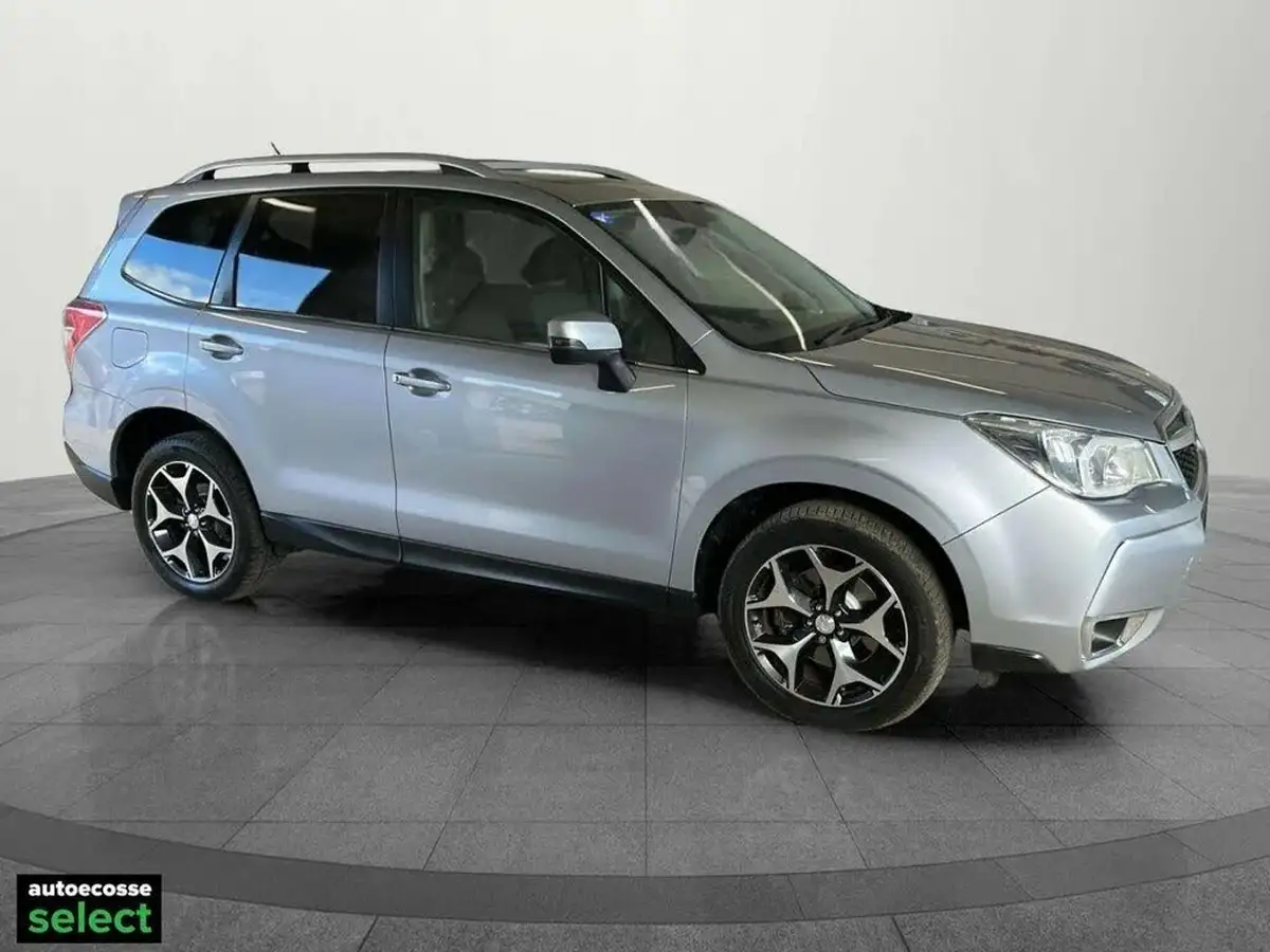 2013-subaru-forester-20-xt-turbo-big-21