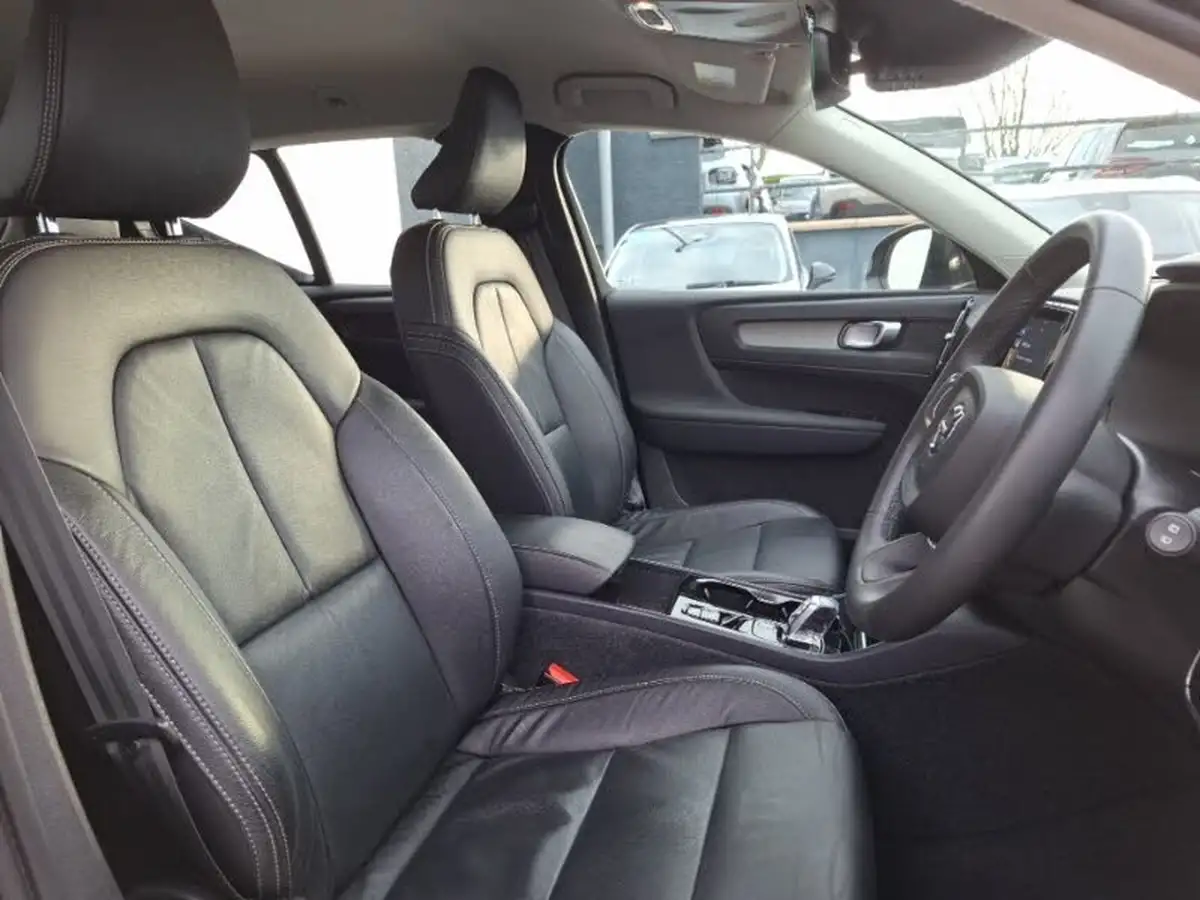 2022-volvo-xc40-15-t4-inscription-big-17