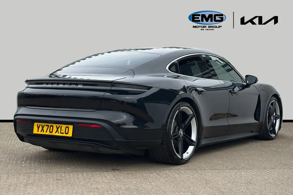 2020-porsche-taycan-e-4s-530ps-big-6
