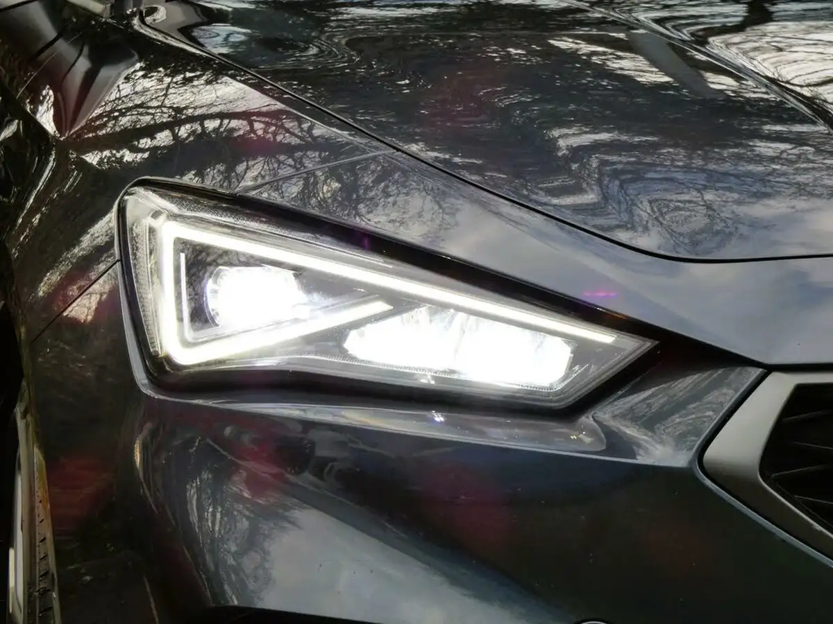2021-seat-leon-15-tsi-evo-fr-sport-130ps-estate-big-12