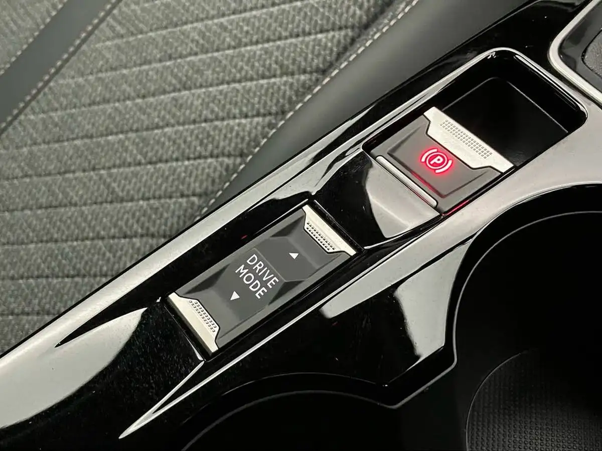 2023-peugeot-2008-suv-12-puretech-allure-big-28