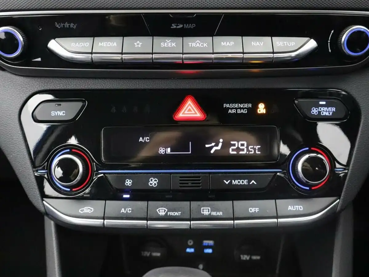2018-hyundai-ioniq-16-gdi-premium-plug-in-hybrid-big-31