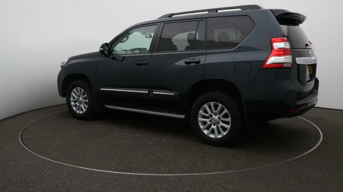2017-toyota-land-cruiser-28d-4d-invincible-7st-big-31