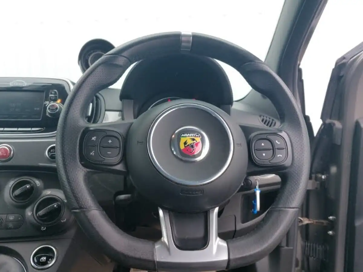 2018-abarth-595-14-tjet-big-6