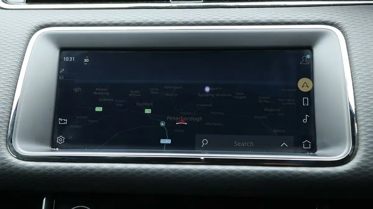 2021-land-rover-range-rover-evoque-15-p300e-r-dynamic-s-big-11
