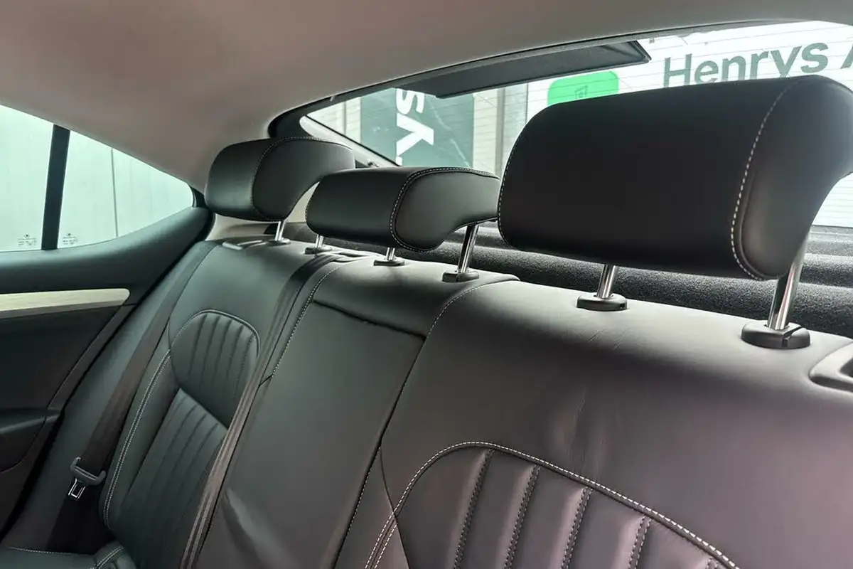 2023-skoda-superb-20tdi-se-technology-hatchback-dsg-big-11