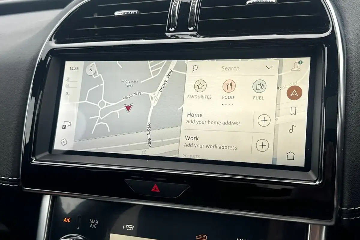 2023-jaguar-xe-20-p300-300-sport-big-14
