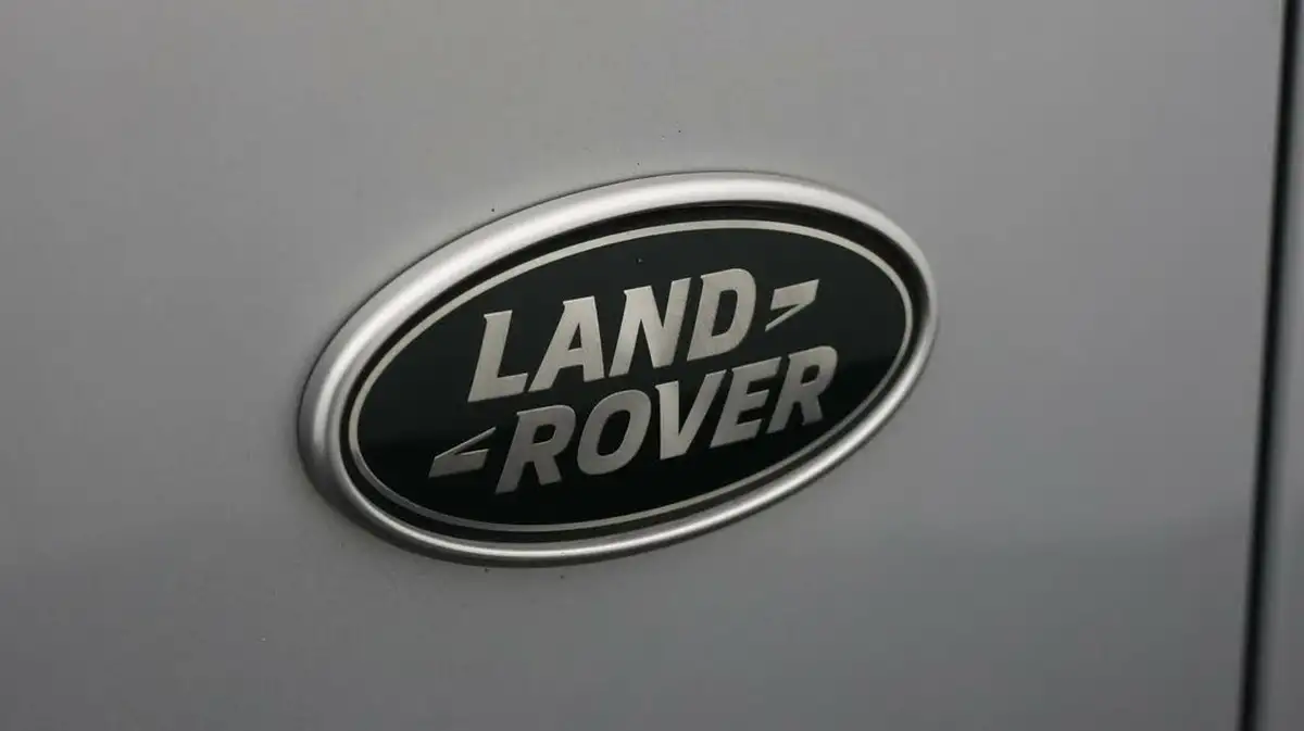 2021-land-rover-range-rover-velar-20-d200-velar-edition-big-20