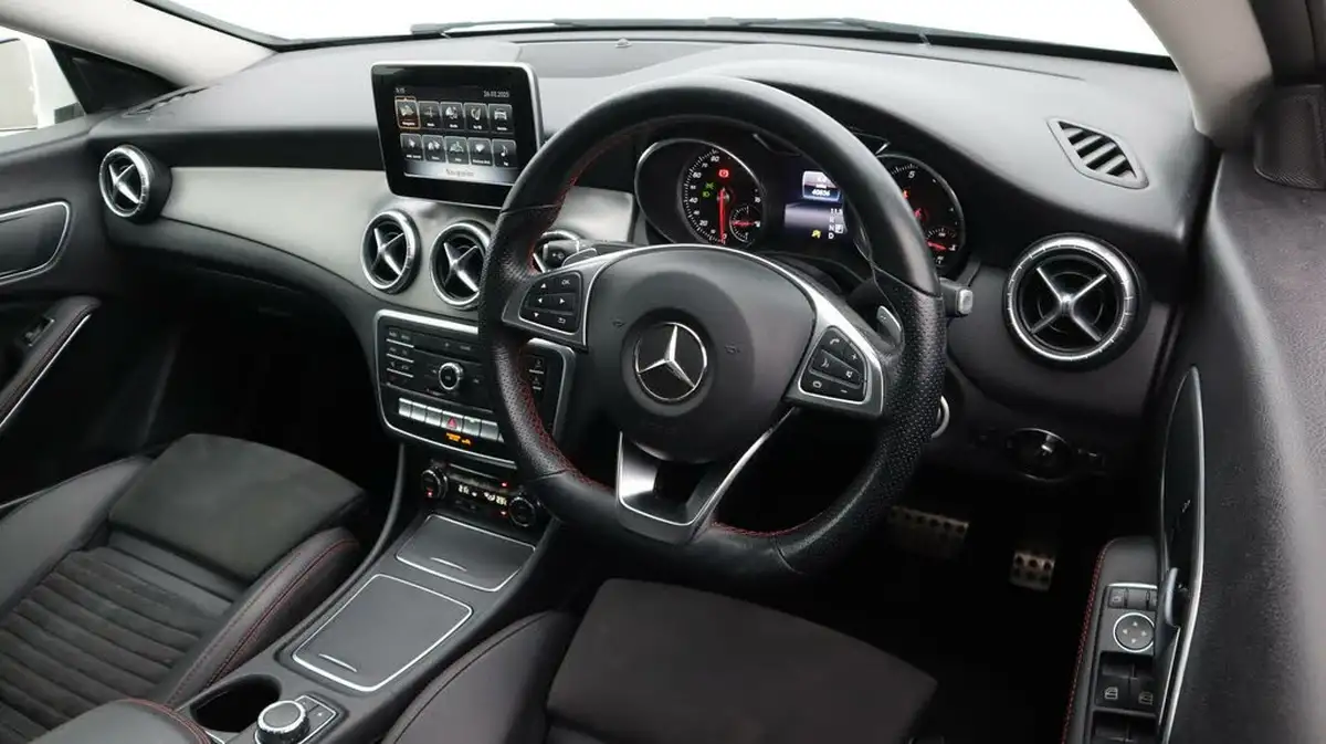 2018-mercedes-benz-cla-16-cla-180-amg-line-edition-coupe-4d-7g-dct-big-9