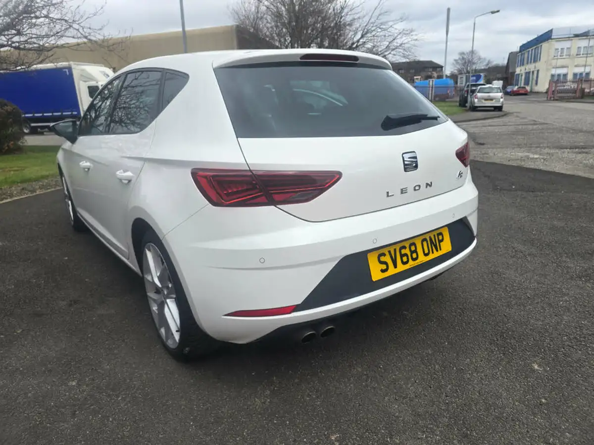 2018-seat-leon-14-tsi-fr-technology-hatchback-5d-big-7