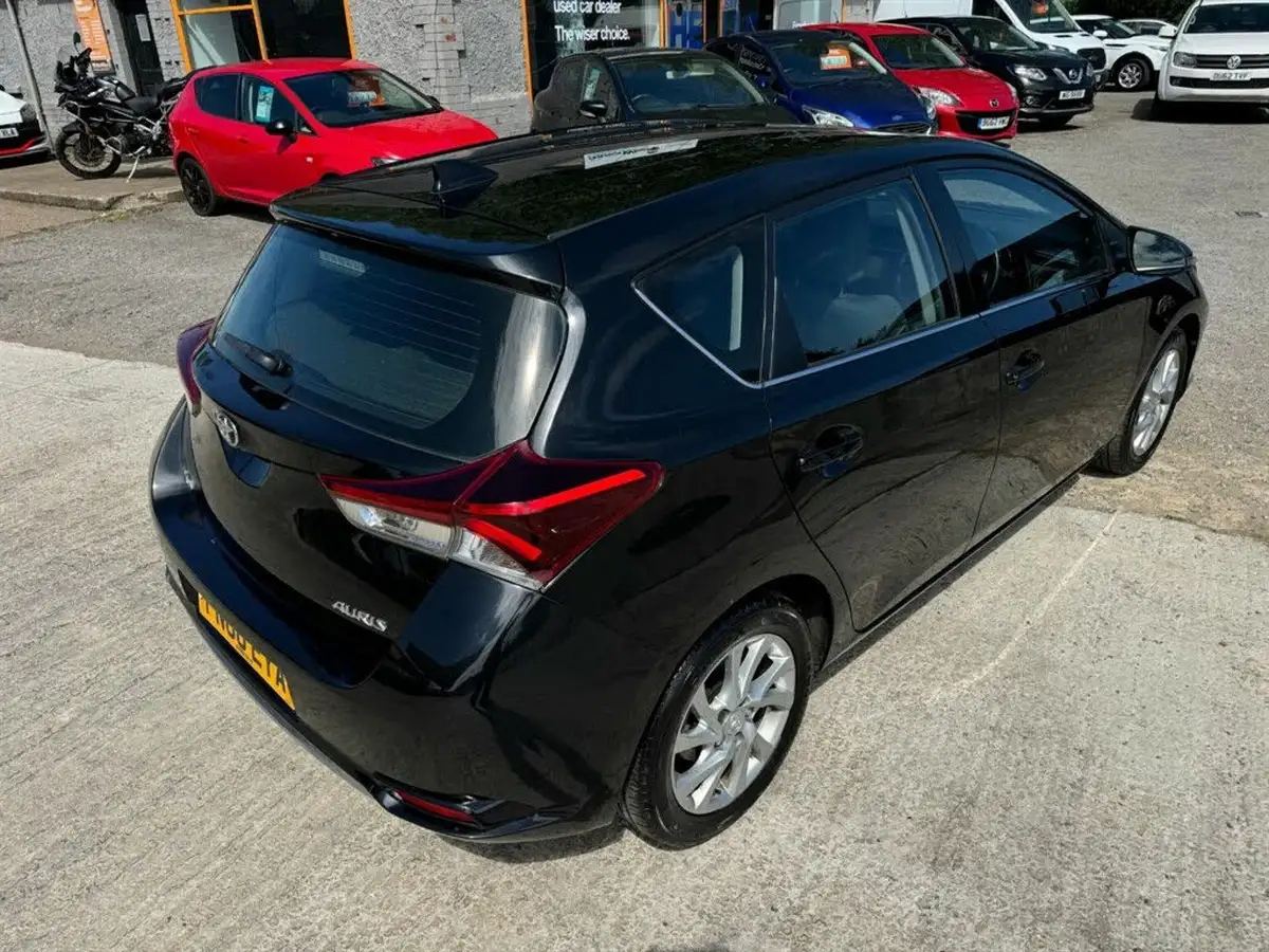 2016-toyota-auris-16d-business-edition-tss-hatchback-big-33