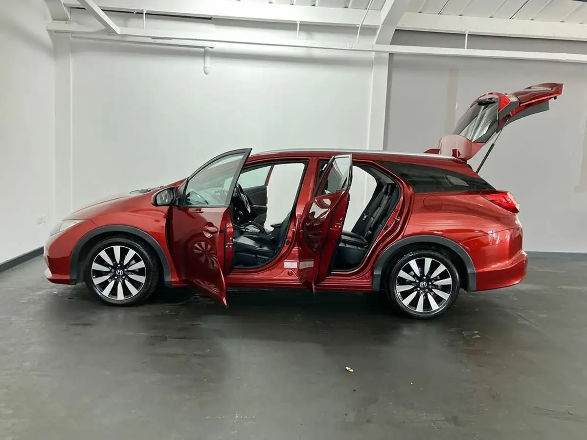 2015-honda-civic-18-sr-tourer-big-49