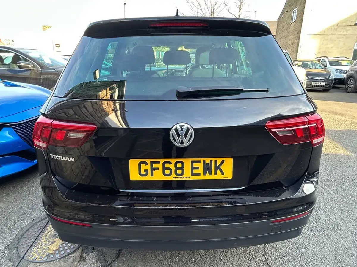 2018-volkswagen-tiguan-20tdi-se-navigation-150ps-scr-big-8
