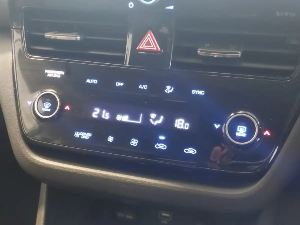 2022-hyundai-ioniq-16-gdi-premium-se-hybrid-big-13