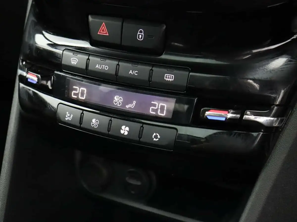 2018-peugeot-2008-suv-16bluehdi-gt-line-120bhp-ss-big-27