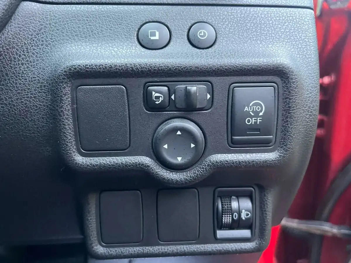 2011-nissan-note-16-acenta-auto-big-28