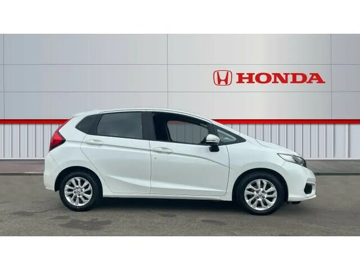 2018-honda-jazz-13-i-vtec-se-cvt-big-4