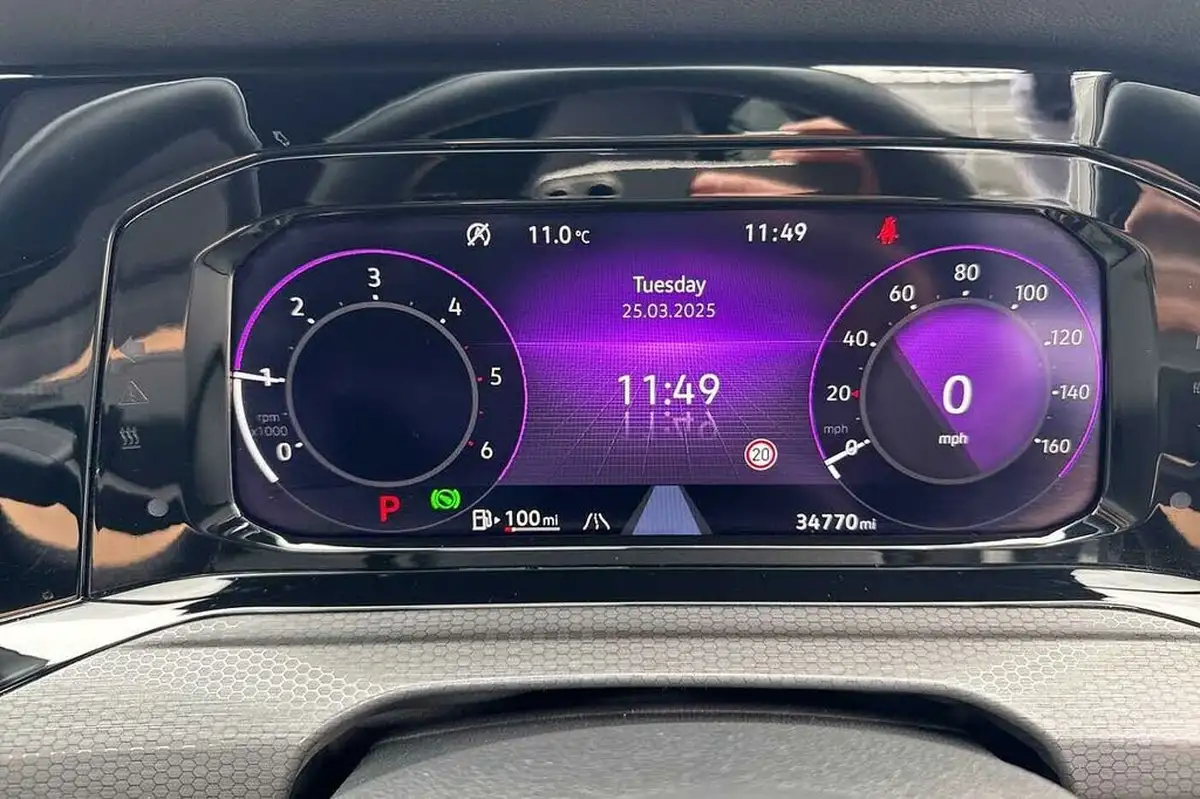 2021-volkswagen-golf-20tdi-gtd-big-17