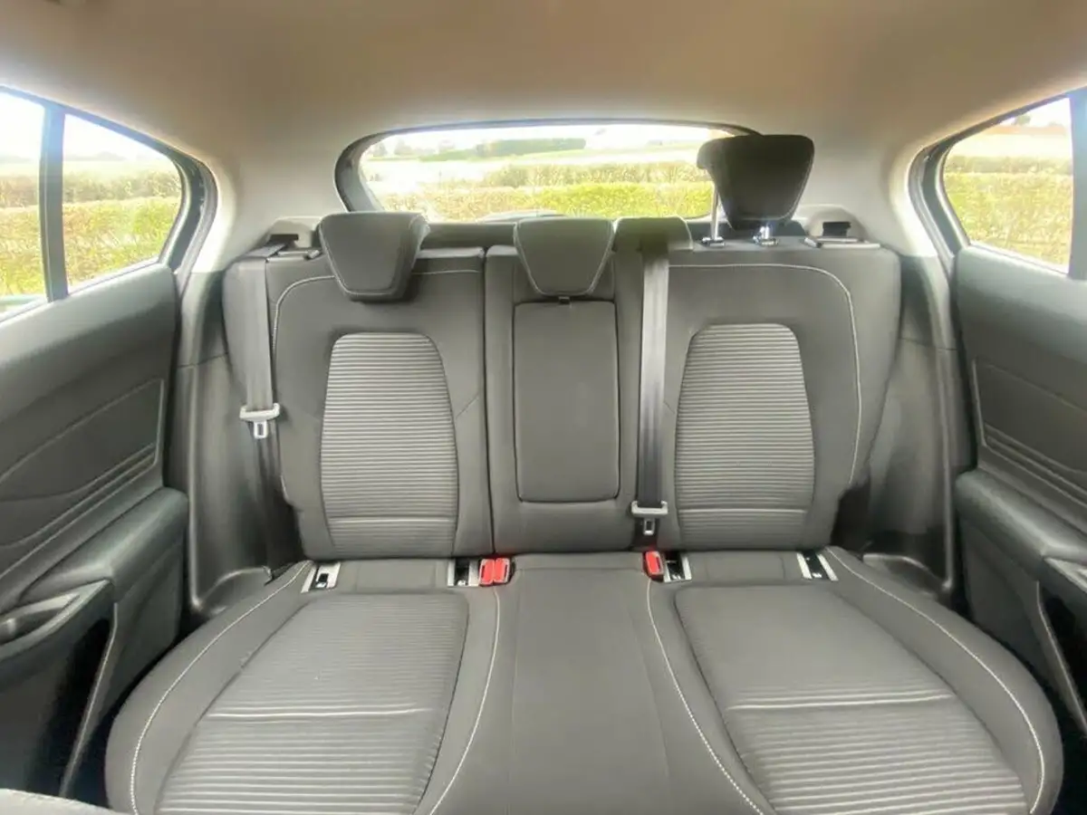 2019-ford-focus-10t-titanium-hatchback-big-31