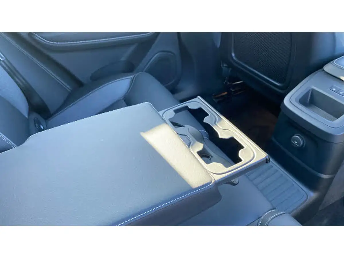 2024-volvo-xc60-20-t6-plus-black-edition-big-24