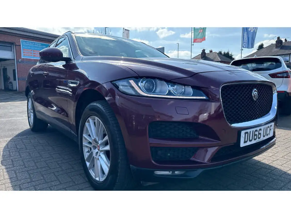 2016-jaguar-f-pace-20-i4d-portfolio-awd-big-41