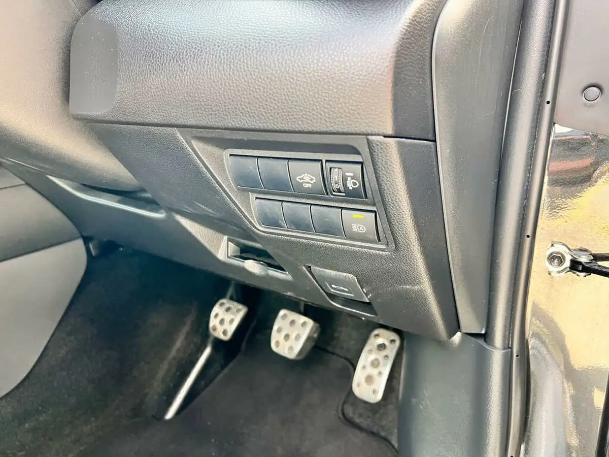 2021-toyota-yaris-16-gr-circuit-pack-big-65