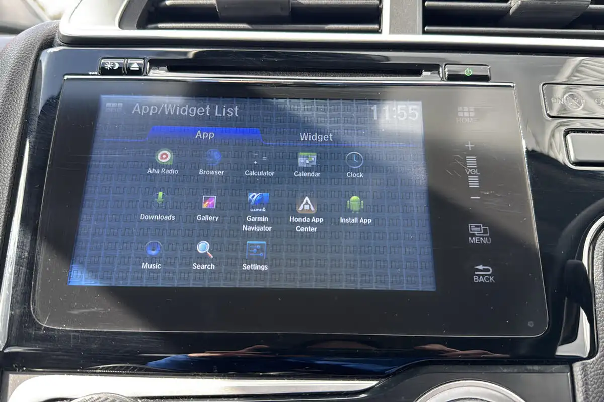 2019-honda-jazz-13-i-vtec-se-navi-cvt-big-43