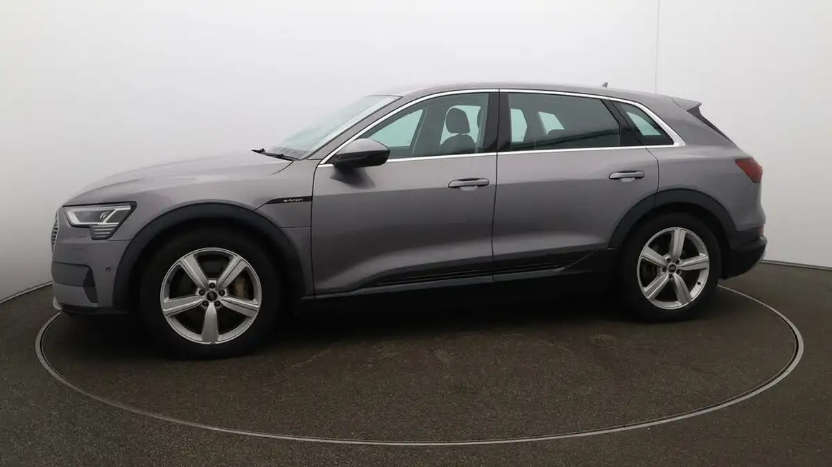 2021-audi-e-tron-55e-technik-station-wagon-big-59