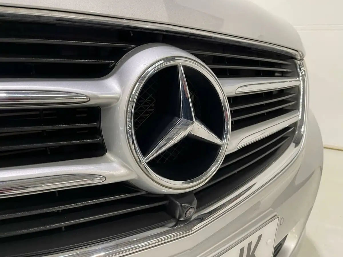 2019-mercedes-benz-v-class-21d-v220d-sport-big-48