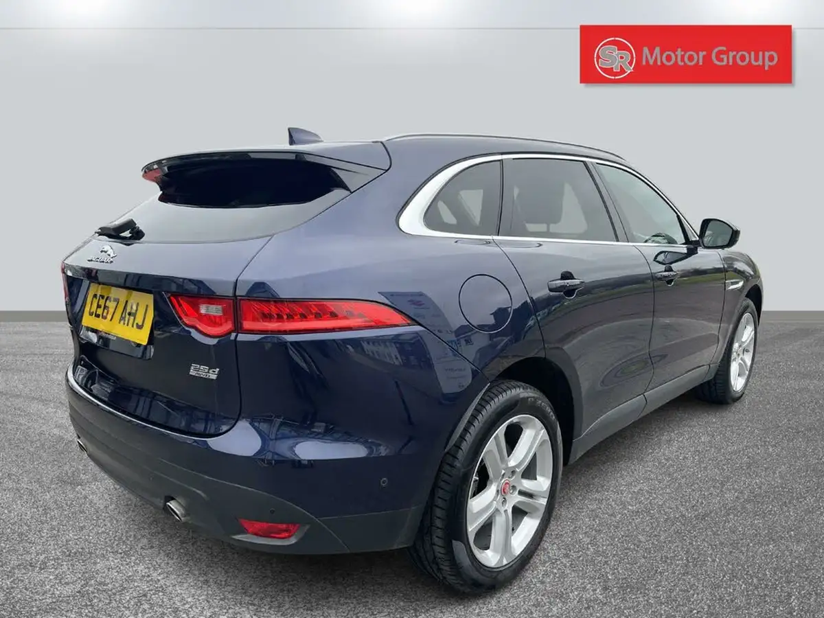 2017-jaguar-f-pace-20-i4d-portfolio-240ps-awd-ss-auto-big-9