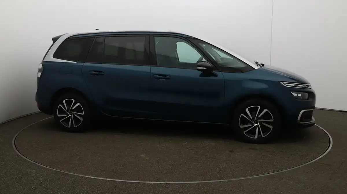 2022-citroen-grand-c4-spacetourer-15bluehdi-shine-big-47